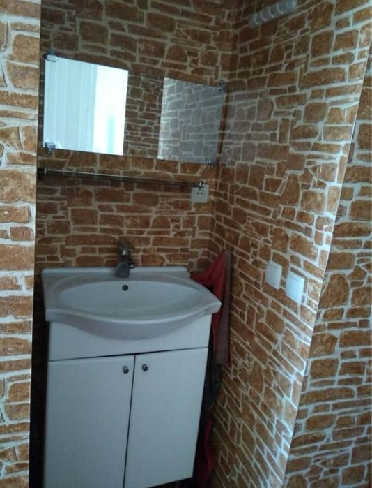 Комуналка в центре , всегда со светом !