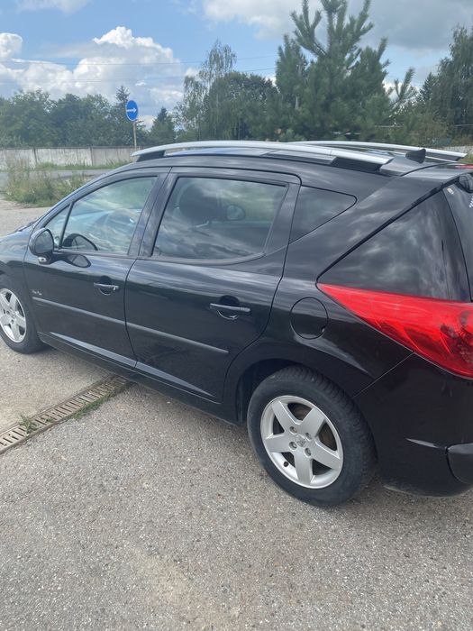 Peuheot 207 1.4 бензин