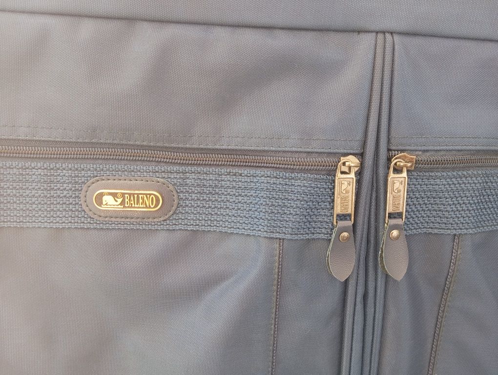 Porta-fatos Baleno