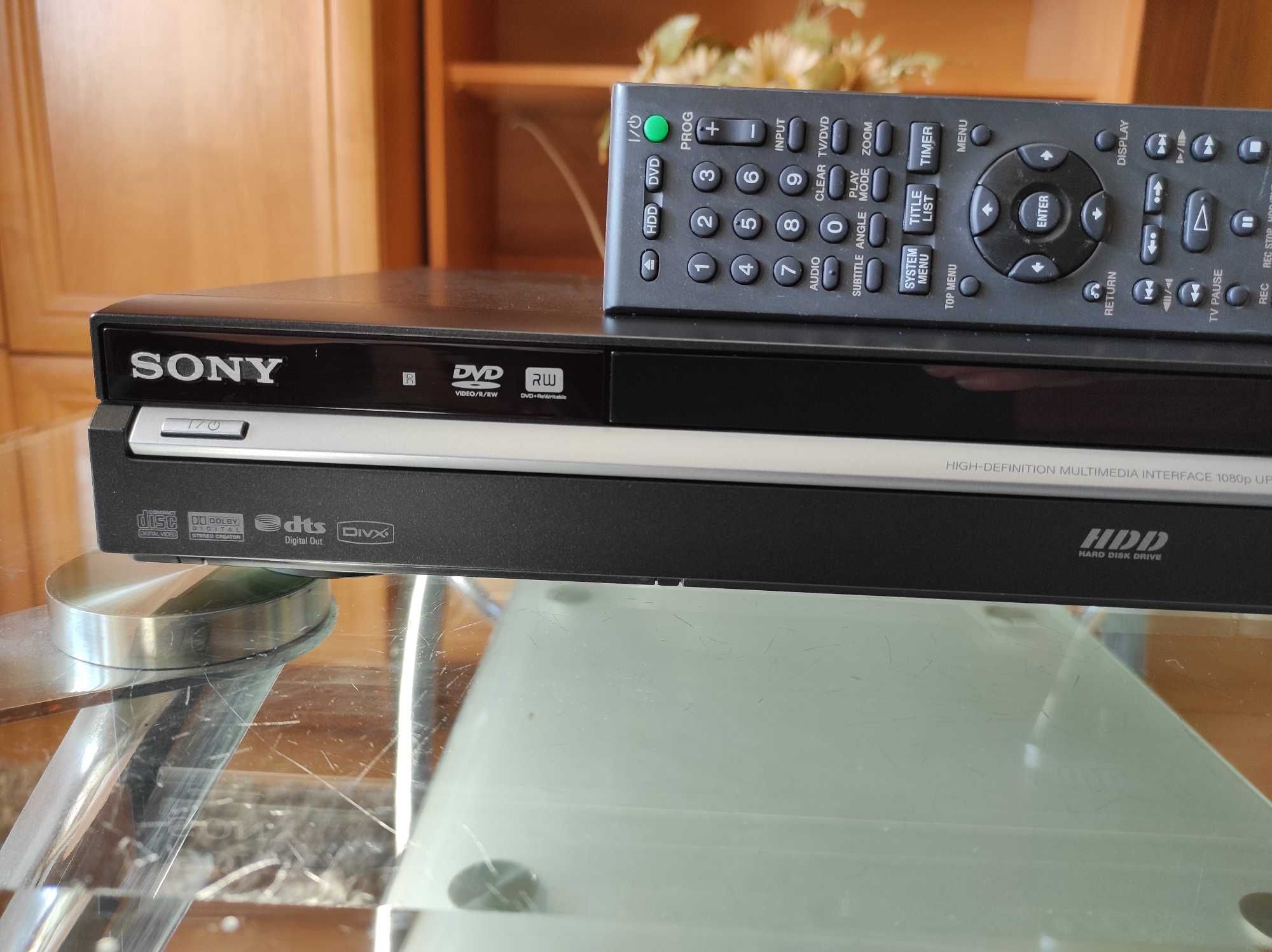 Odtwarzacz DVD, nagrywarka DVD SONY RDR-HX650 + pilot