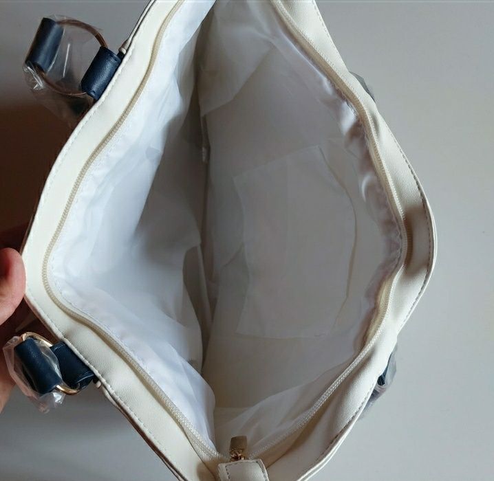 Nowa torebka torba do ręki shopper Carla Faustini kremowo-granatowa