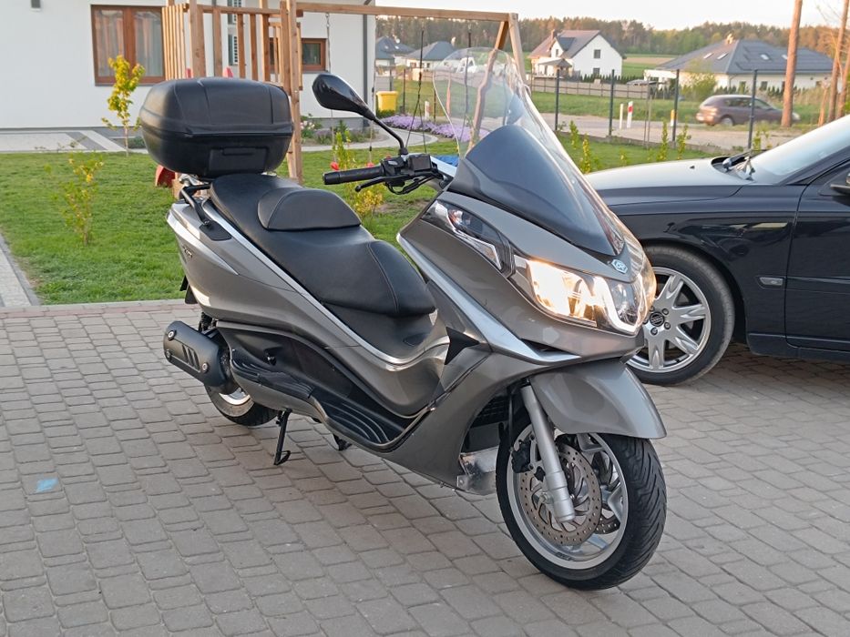 /// Piaggio X10 125cm³ na B kat. ///