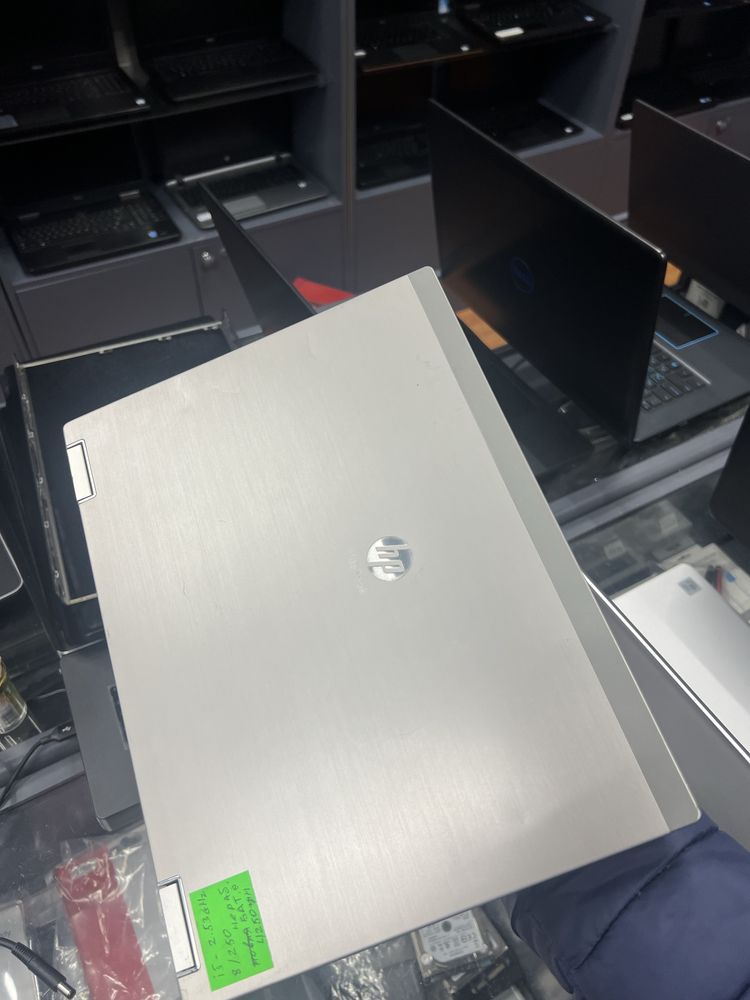 Не большой Металический надежный ноутбук HP elittebook intel i5