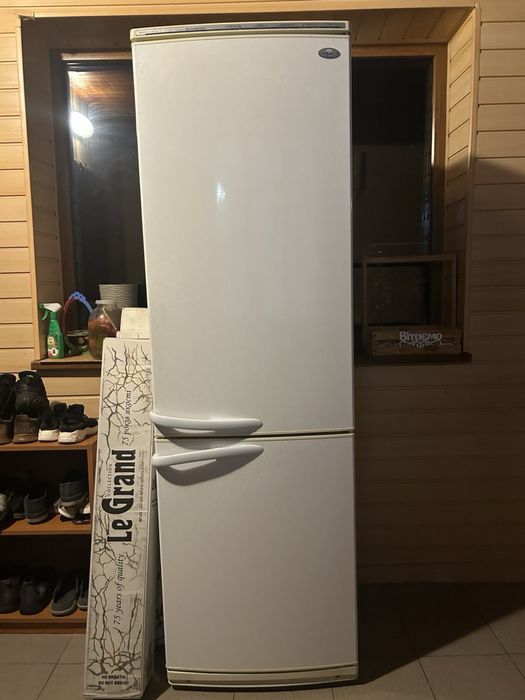 Холодильник атлант.