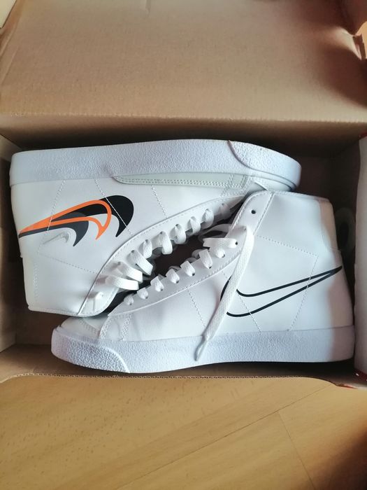 Nike Blazer branco e laranja nunca usado.