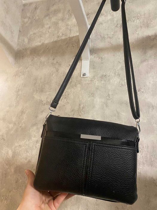 Сумка жіноча, чорна з якісного кожзаму