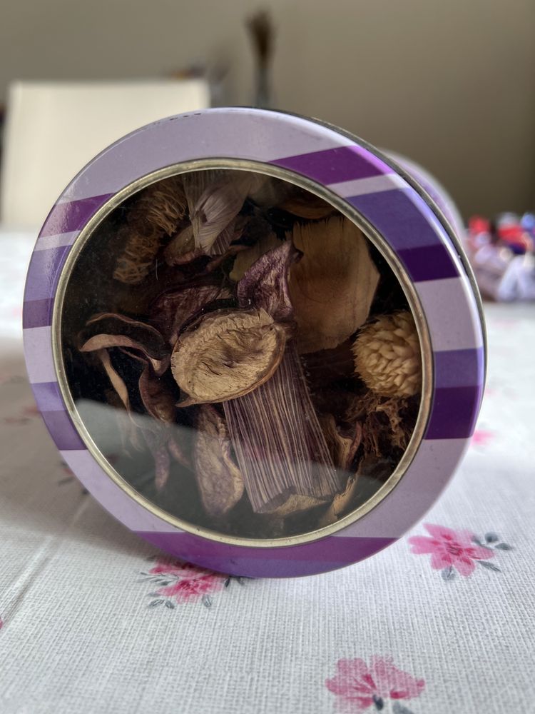 Lata com Pot pourri de lavanda