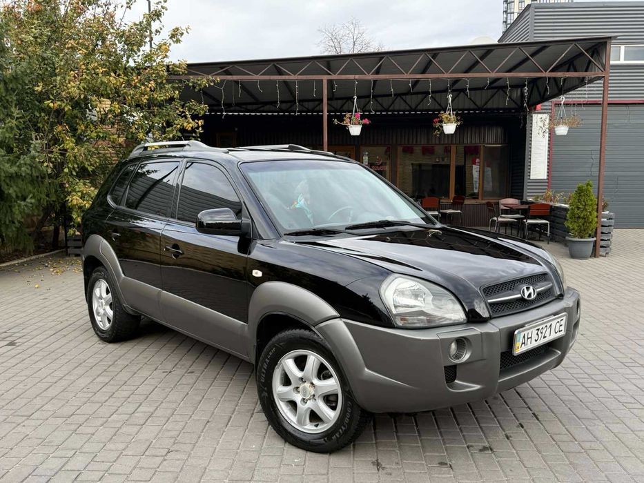 Hyundai Tucson 2008 г 2.0 л дизель, механика, полный привод