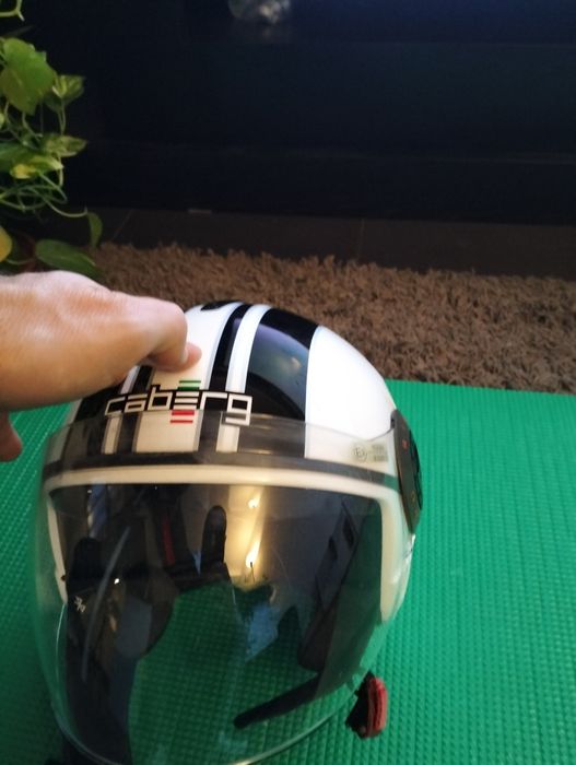 Capacete Caberg Tamanho M com viseira IV e viseira transparente