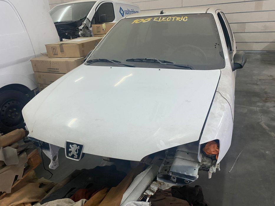 Peugeot 106 carroçaria completa 4 portas