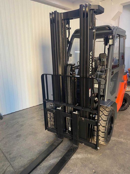 Toyota 32-8FGF30 FSV4700/ Новый/ Газ/Бензновый двигатель