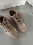 Sneakersy nowe w rozmiarze 38.  Kolor różowe złoto, pudrowy róż