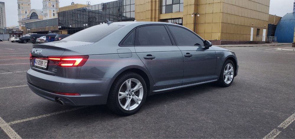 Audi A4 b9 в идеальном состоянии