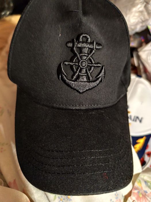 Она крутая темно черная Кепка якорь мужская бейсболка