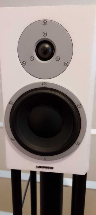 Dynaudio Exite X18 em estado praticamente novo.