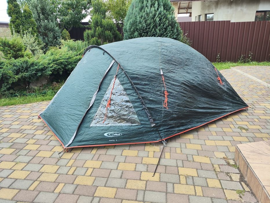 Палатка  Gelert Rocky 4 Dome Tent