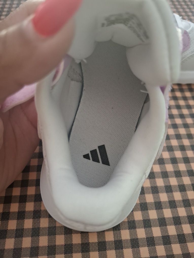 Ténis de menina Adidas