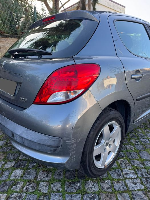PEUGEOT 207 - 1.4 Gasolina