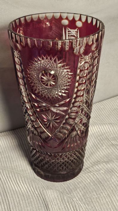 Kryształowy wazon, Jan Paweł II, papież, kryształ rubin, burgund