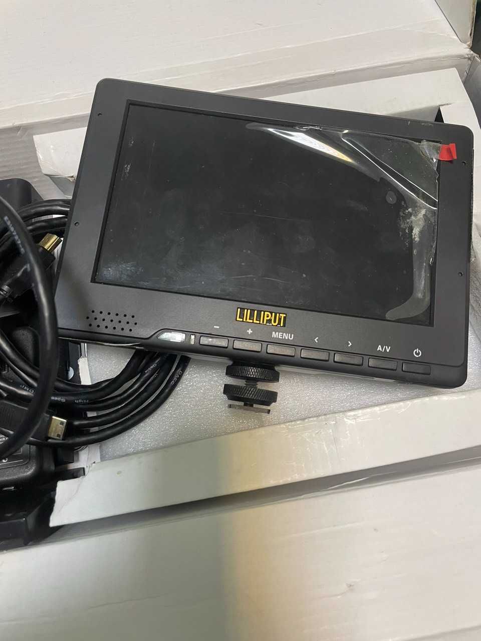 продаю накамерний монітор Lilliput 667GL-70NP