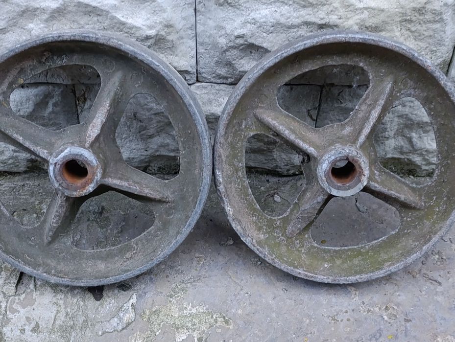 Чавуні колеса 24.5см.