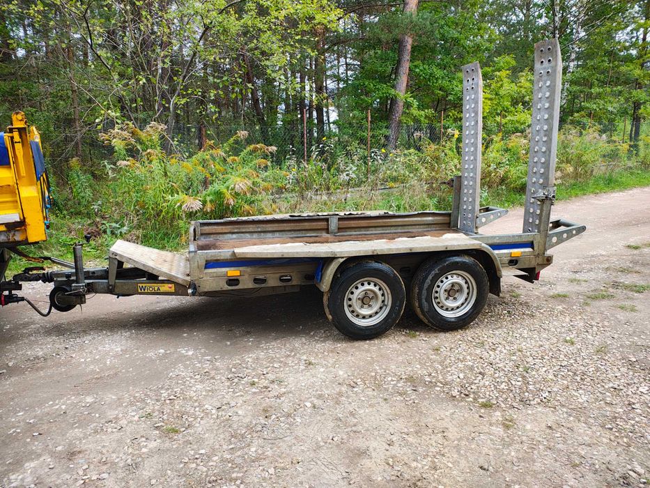 Przyczepa Wiola do przewożenia koparki
