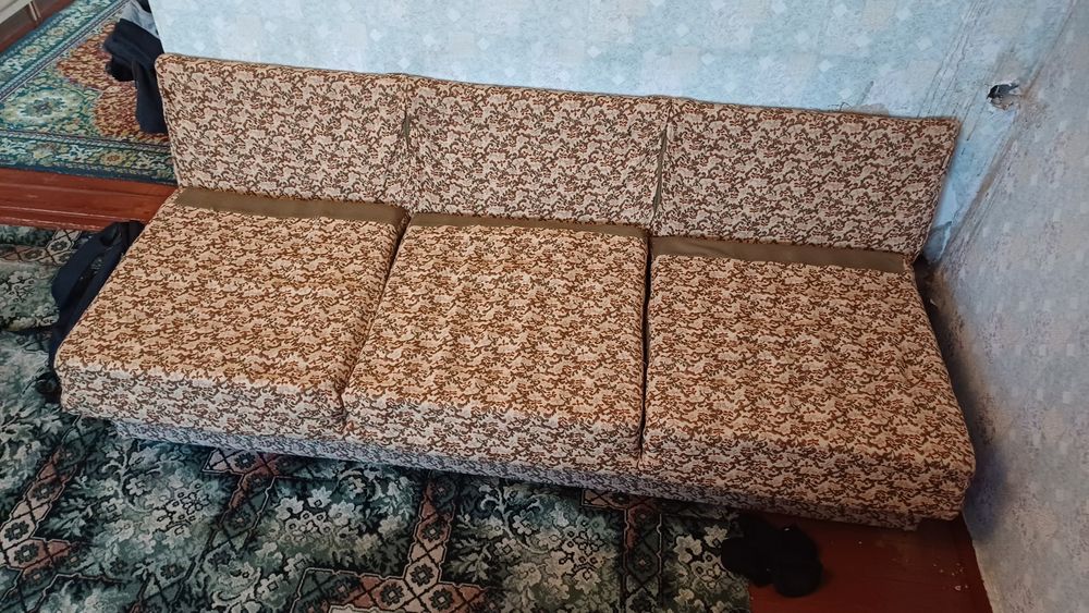 Диван з кріслами