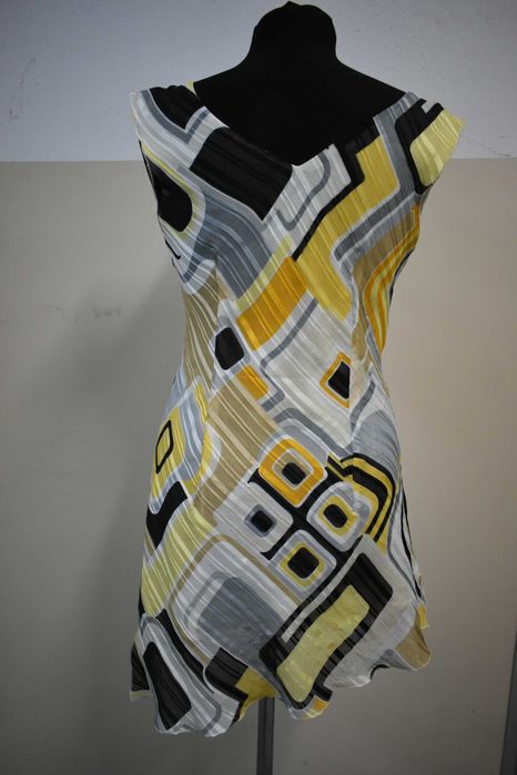 Piękna letnia sukienka r.S