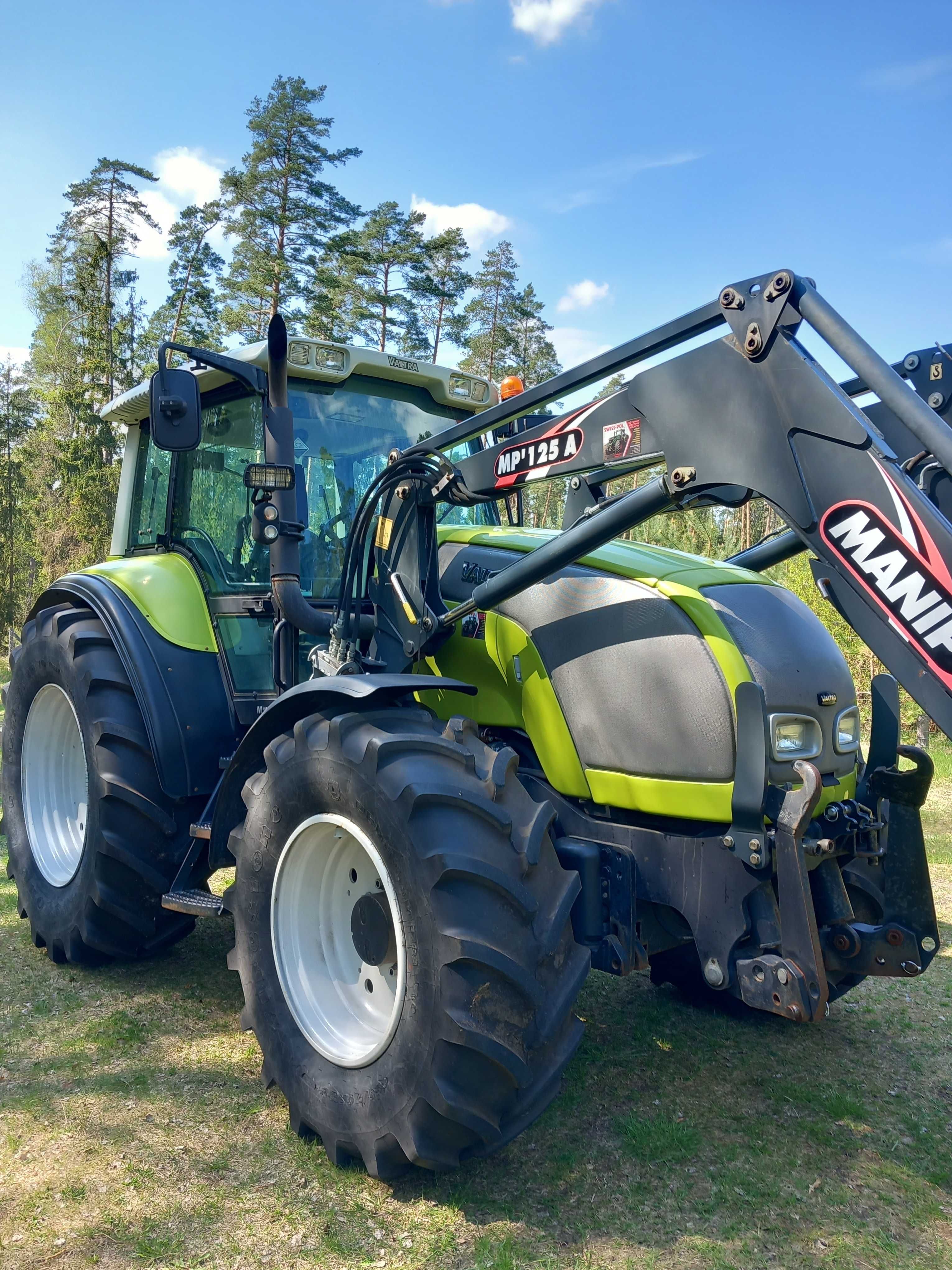 Traktor Valtra M 120