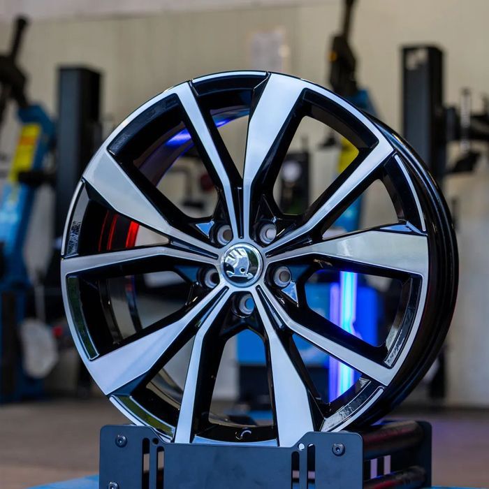 NOWE ORYGINALNE Felgi aluminiowe 18" Skoda Fabia RS Scala Kamiq