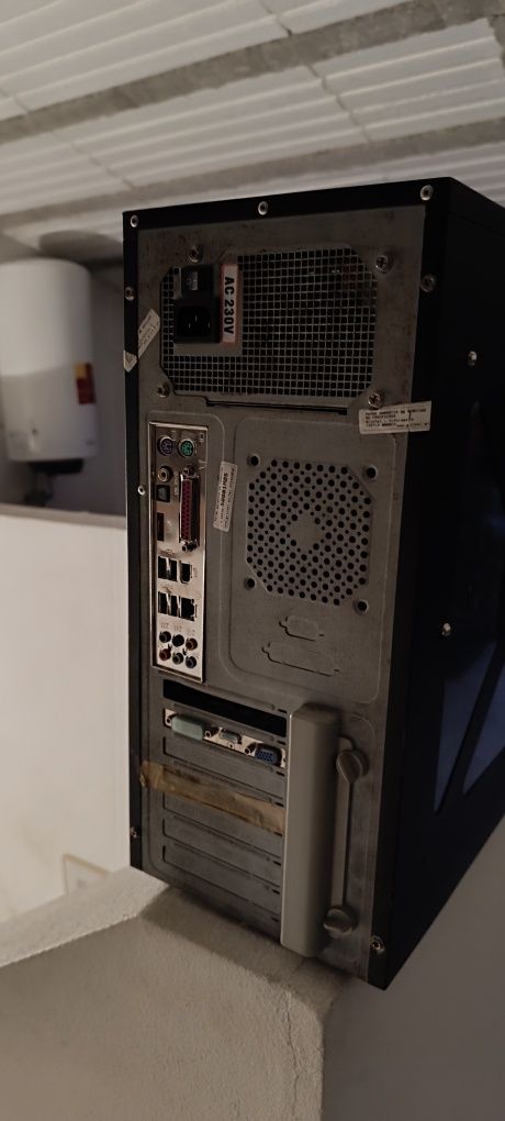 Caixa Desktop ASUS