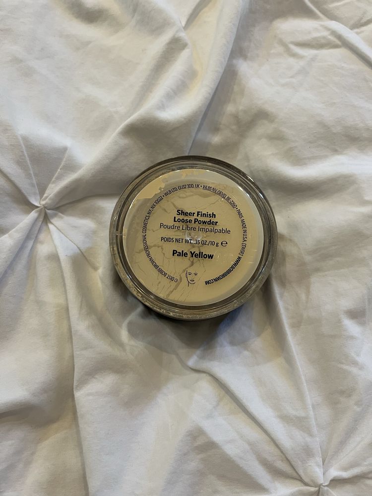 Puder sypki Bobbi Brown Pale Yellow Transparentny