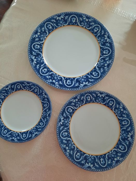 Serviço Jantar NOVO  (pratos e travesa) Vista Alegre Coleção Porto Ale