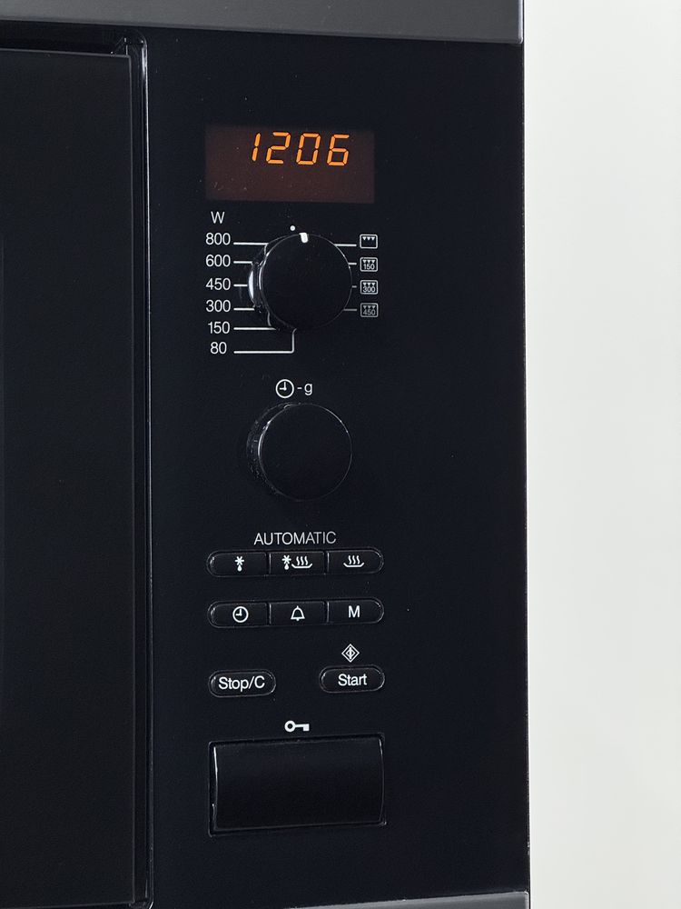 Мікрохвильова піч | Miele M 8161 | 17 л, 800 W, гриль