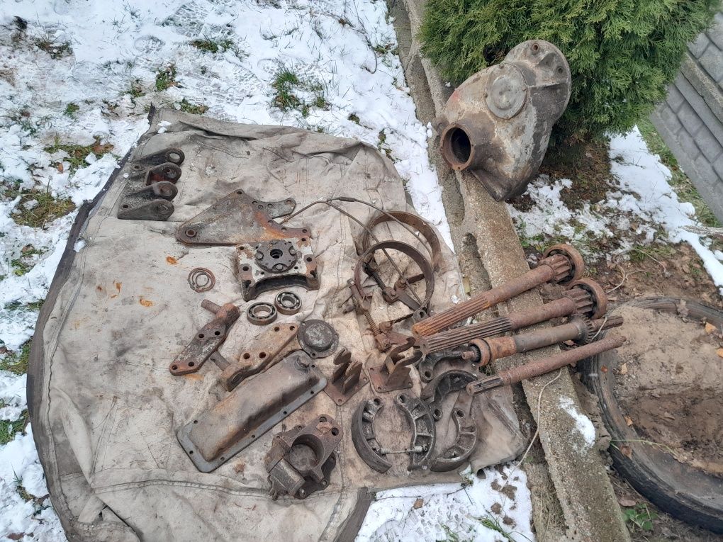 Błotniki  Fergusona ciągnika c360 I części do Ciągnika Ferg