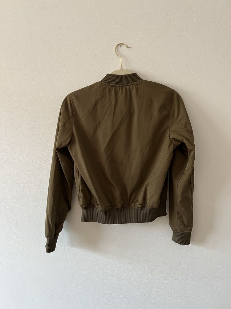 Katana bomberka kurtka bomber zielona khaki oliwkowa Bershka S 36