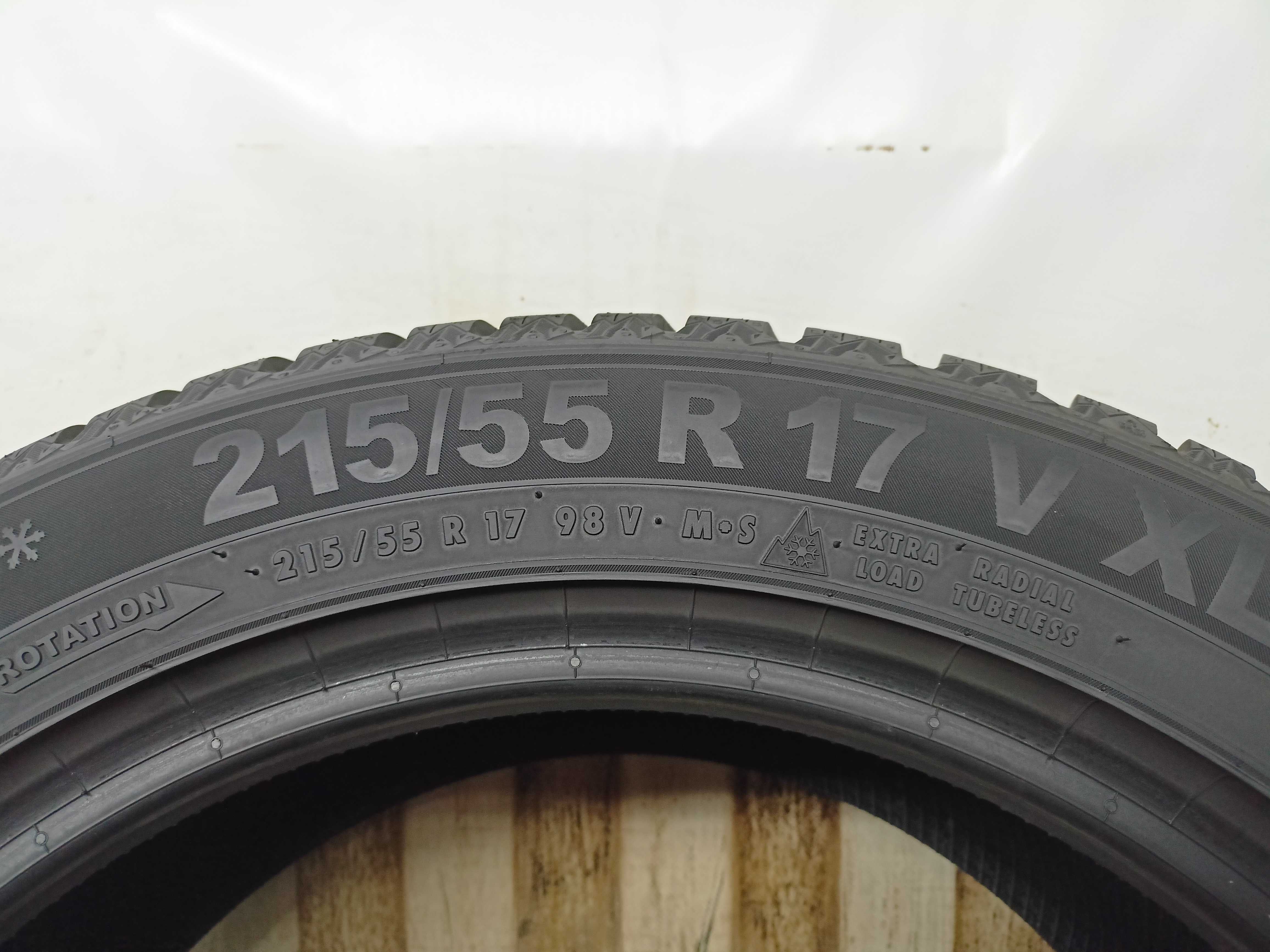 Semperit SpeedG-Grip 5 215/55/17 23r. 98V 2x8,4mm 2x8mm (1904)
