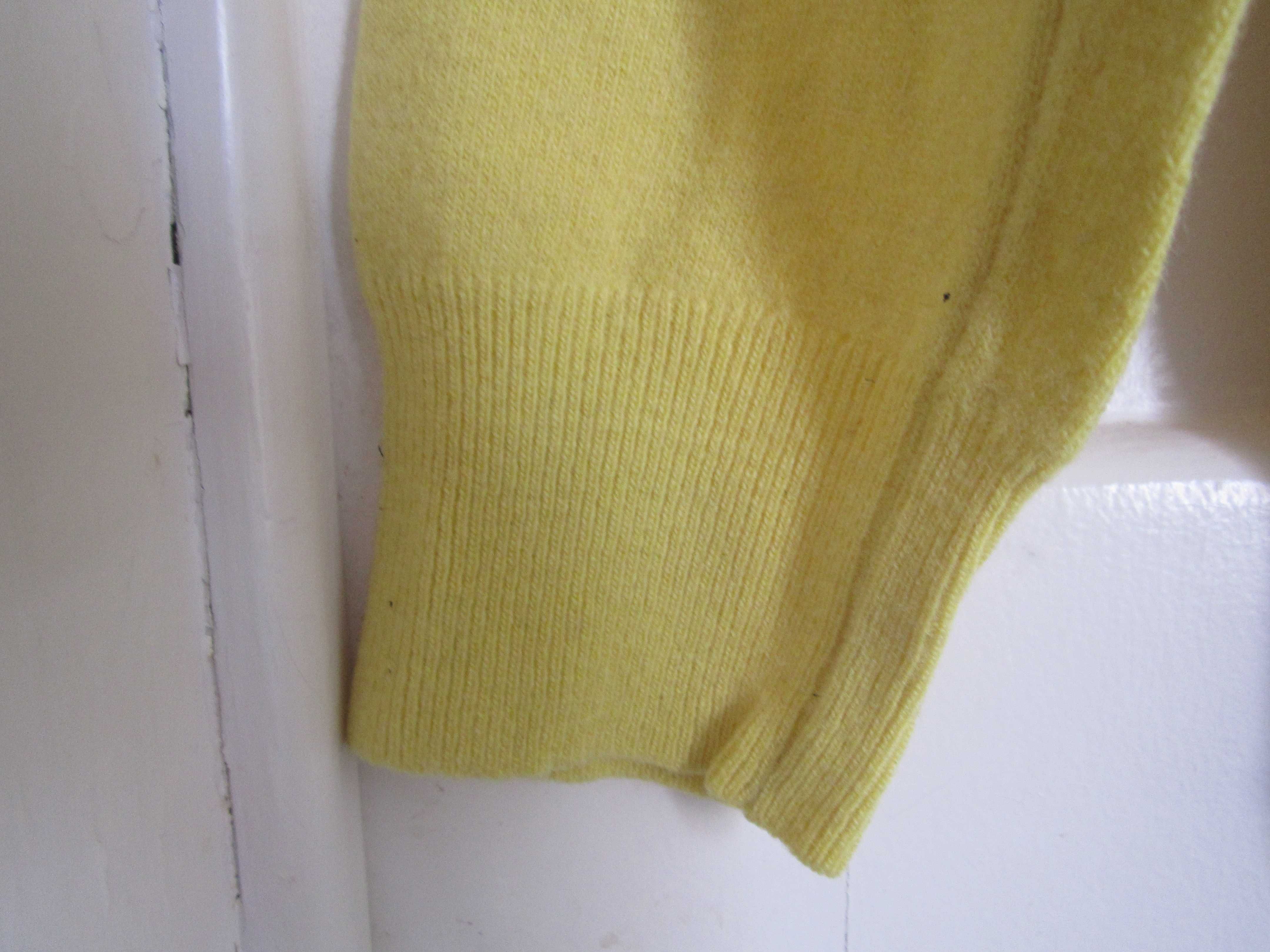 Camisola de Gola Alta Sidney Amarela 100% Lã unisexo