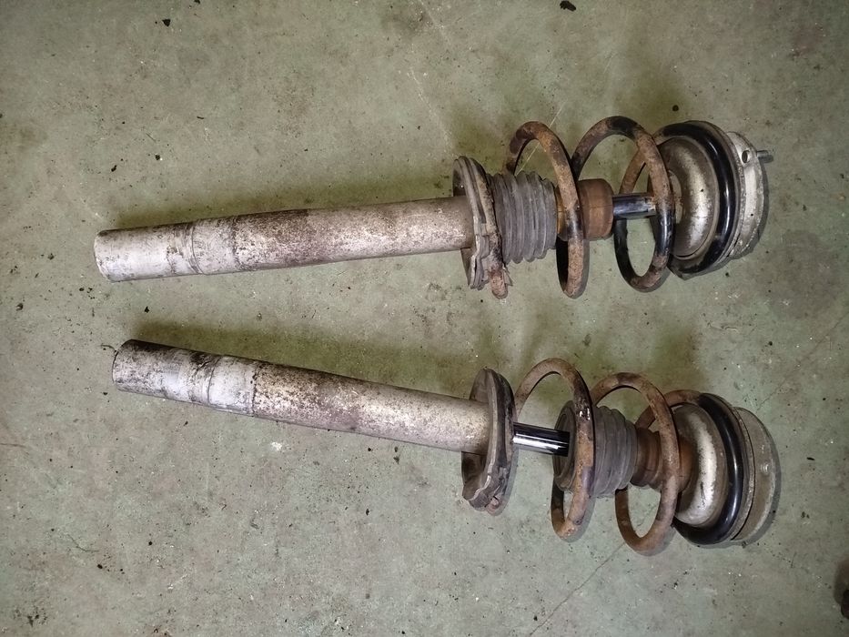 Amortyzatory ze Sprężynami BMW E39