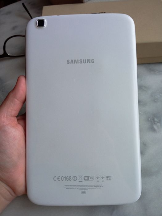 Samsung Galaxy Tab 3 8.0 белого цвета, модель SM-T310 16Gb