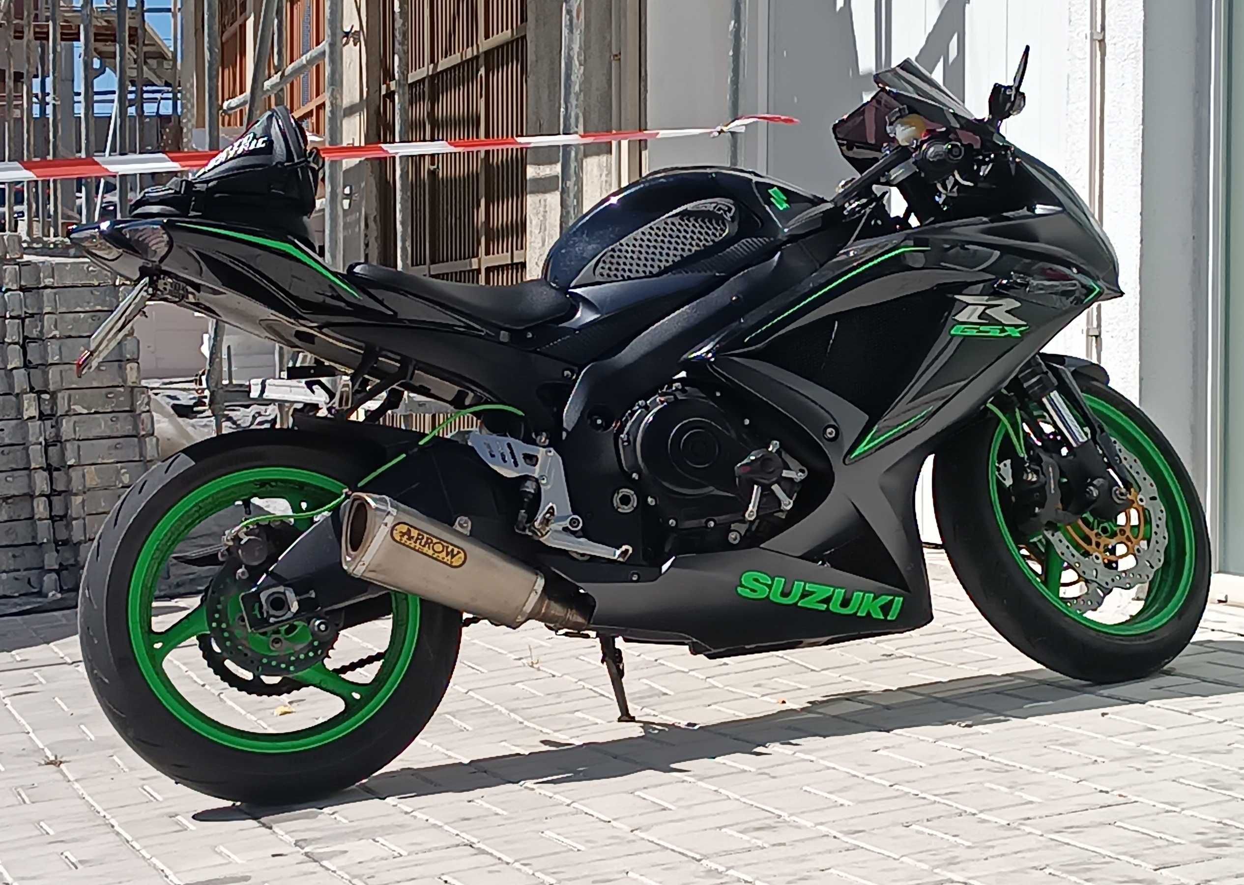 Suzuki GSXR 750 ano 2009