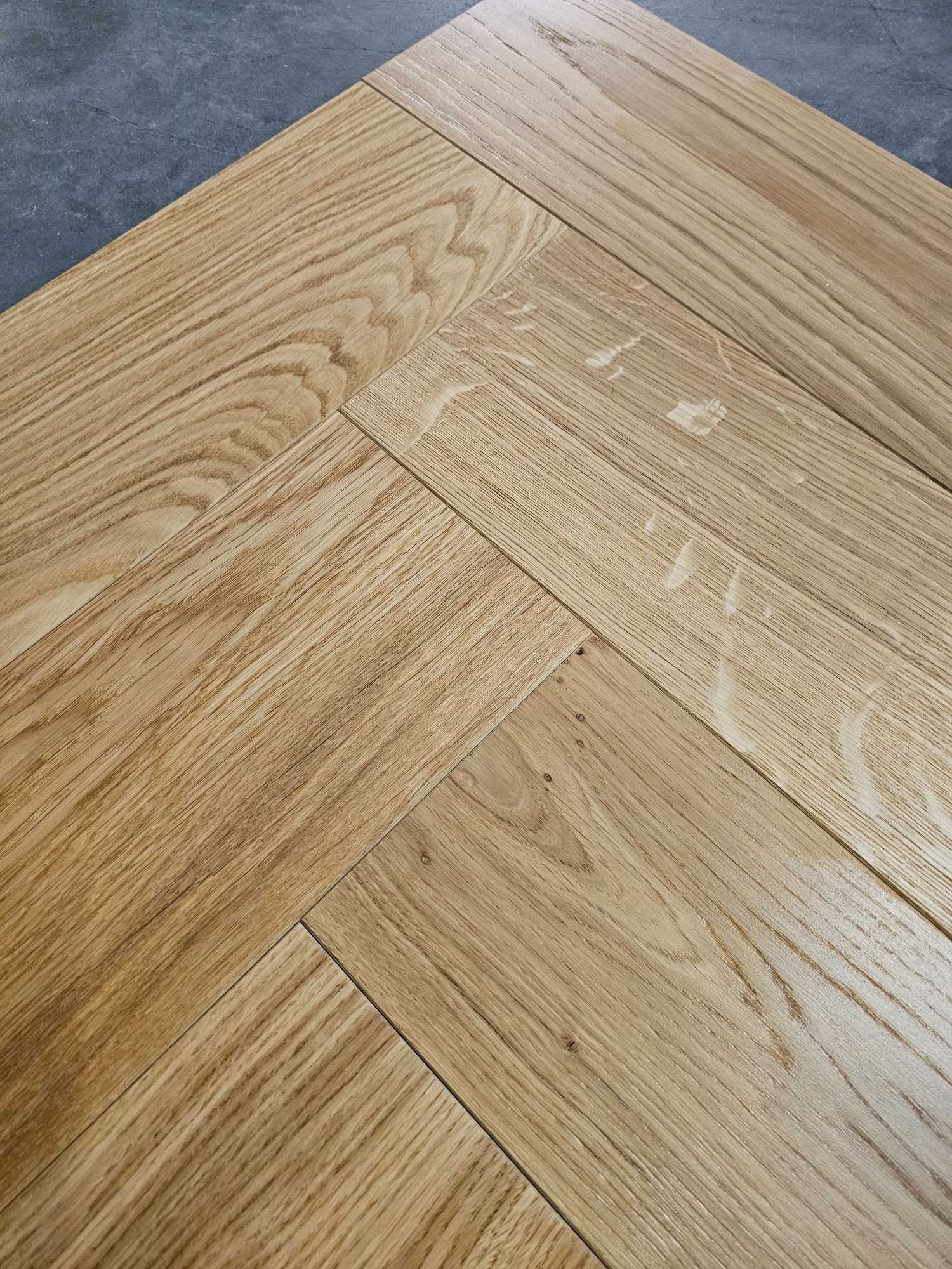 Jodełka klasyczna dębowa lakierowana fazowana 11x140x655 (102 m2)