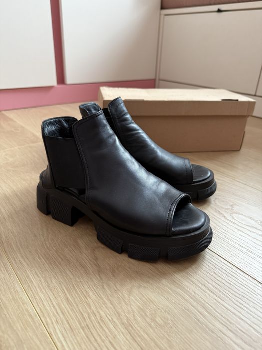 Босоніжки estello чорні/ кожа