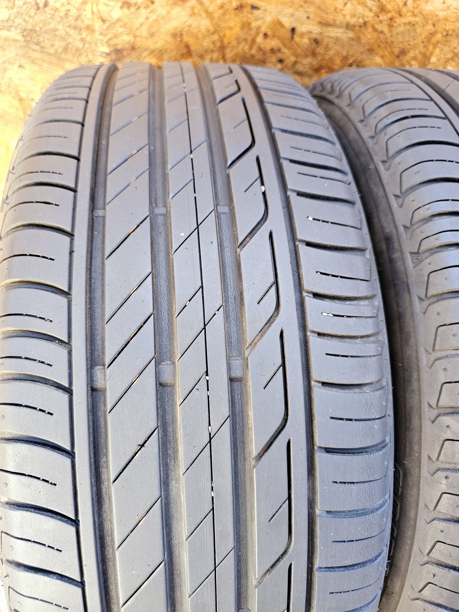 BDB Stan!!  7mm. 225/45 r17 Bridgestone Turanza T001. 5317