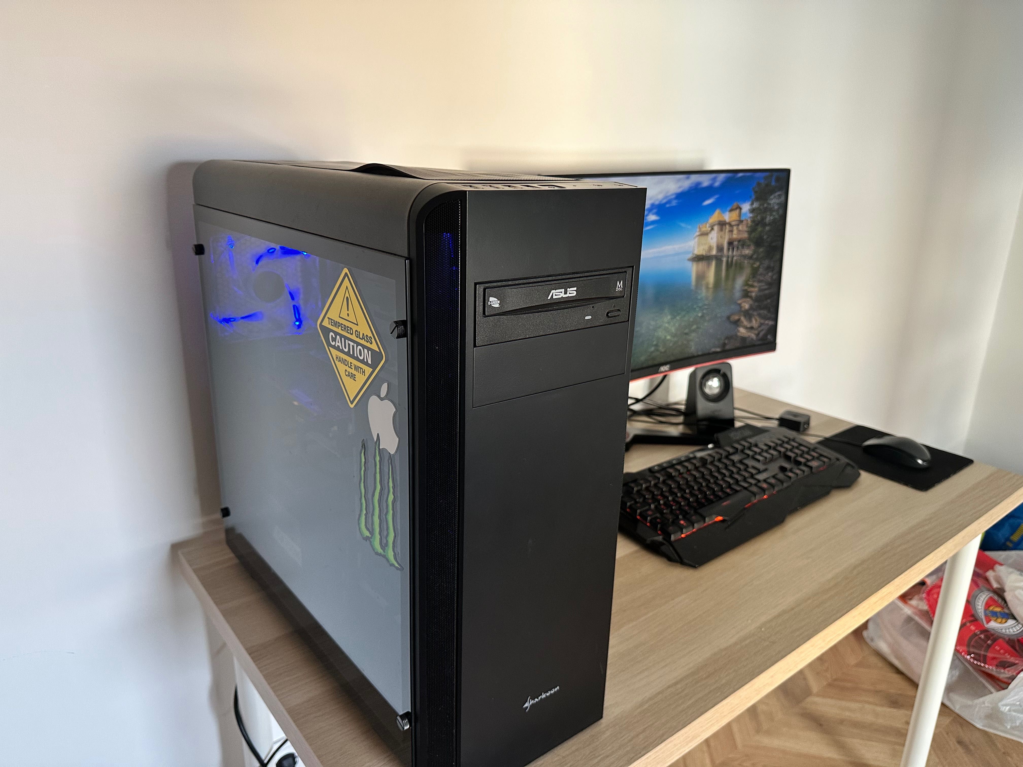 PC Torre+ecrã+teclado