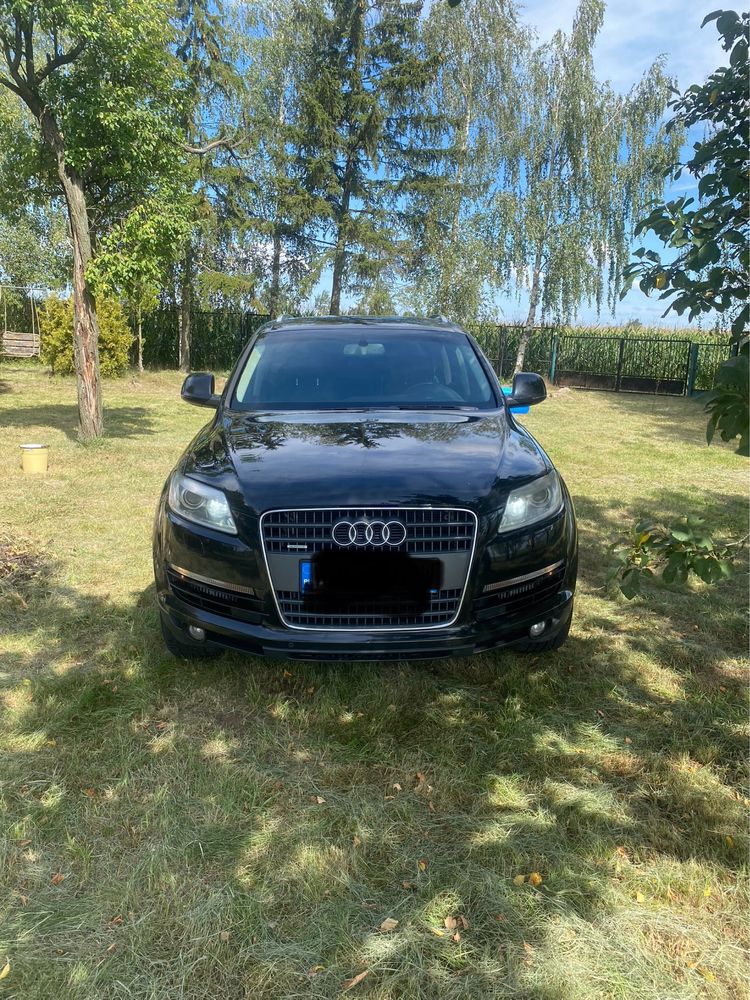 Audi Q7 prywatnie 7 osobowe Salon Polska