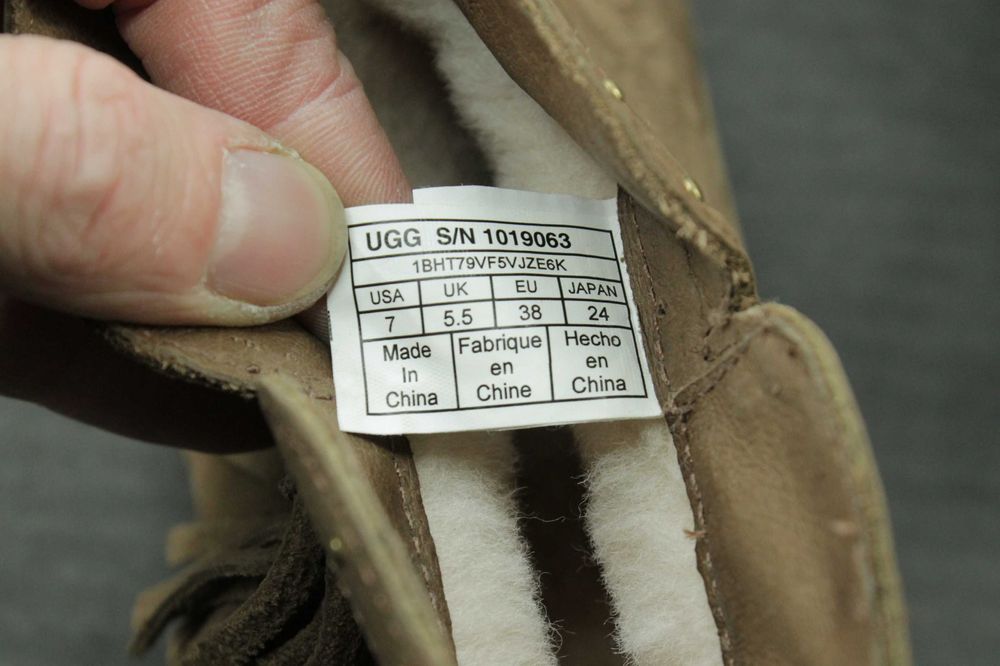 Шикарні Шкіряні уги черевики UGG Cindy Tassle ОРИГІНАЛ Розмір 38