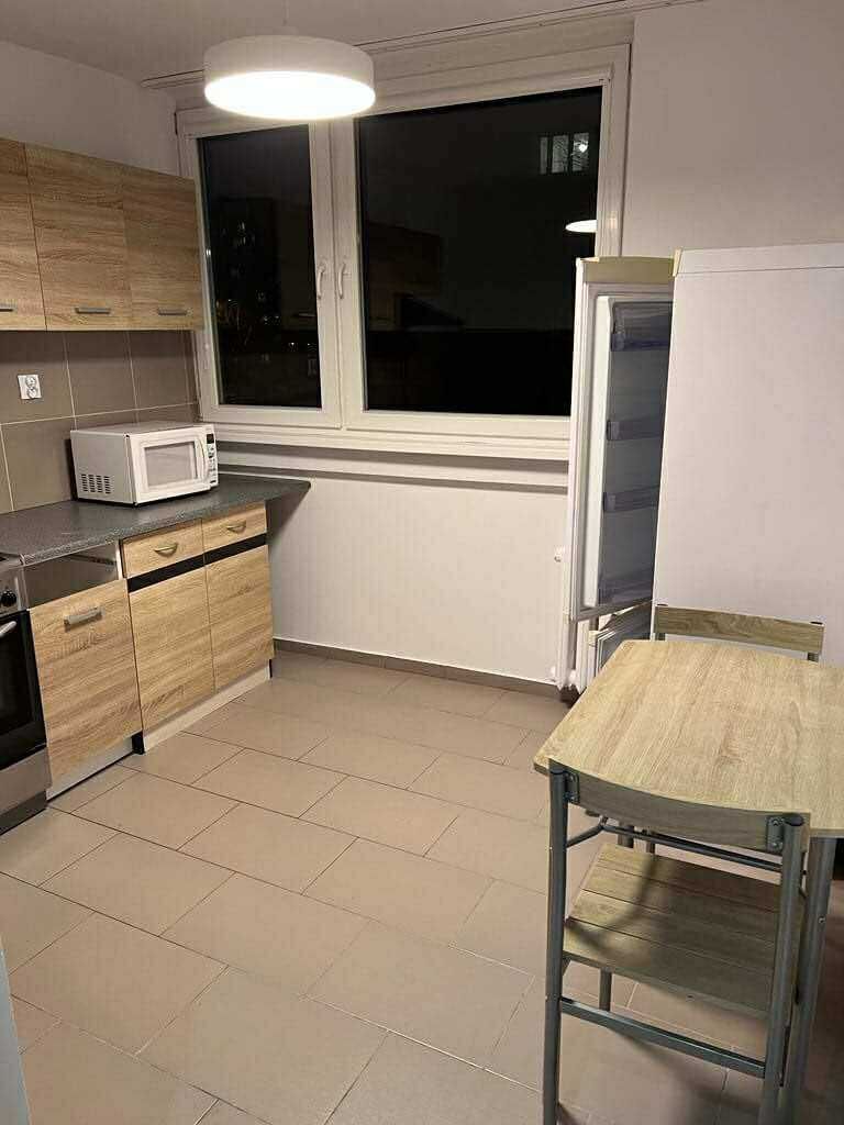 Wynajmę mieszkanie we Wrocławiu ul Parnickiego