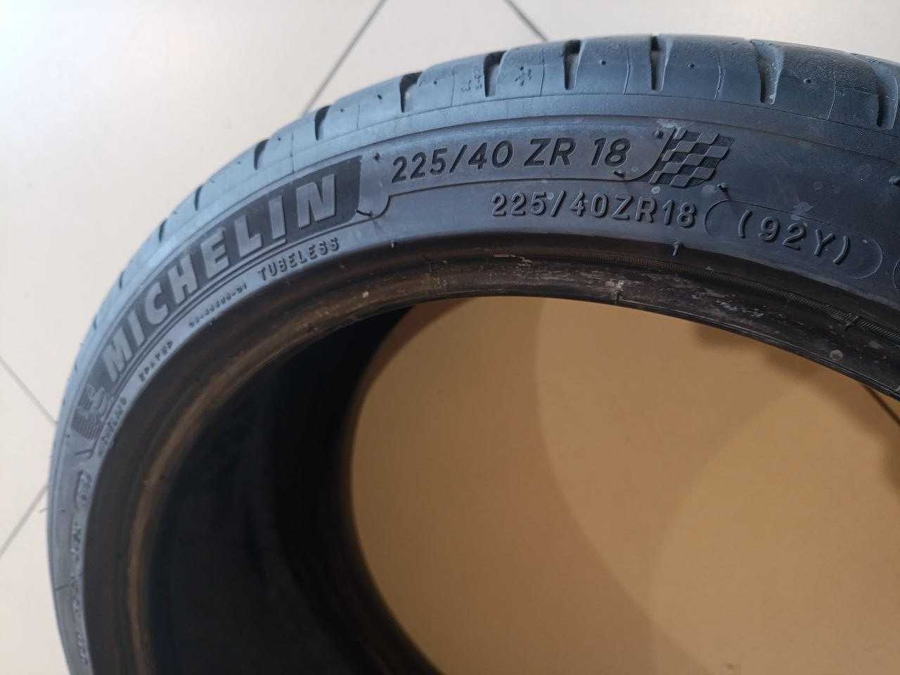 Пара шин б/у 225/40R18 92Y (ZR) Michelin Pilot Sport 4