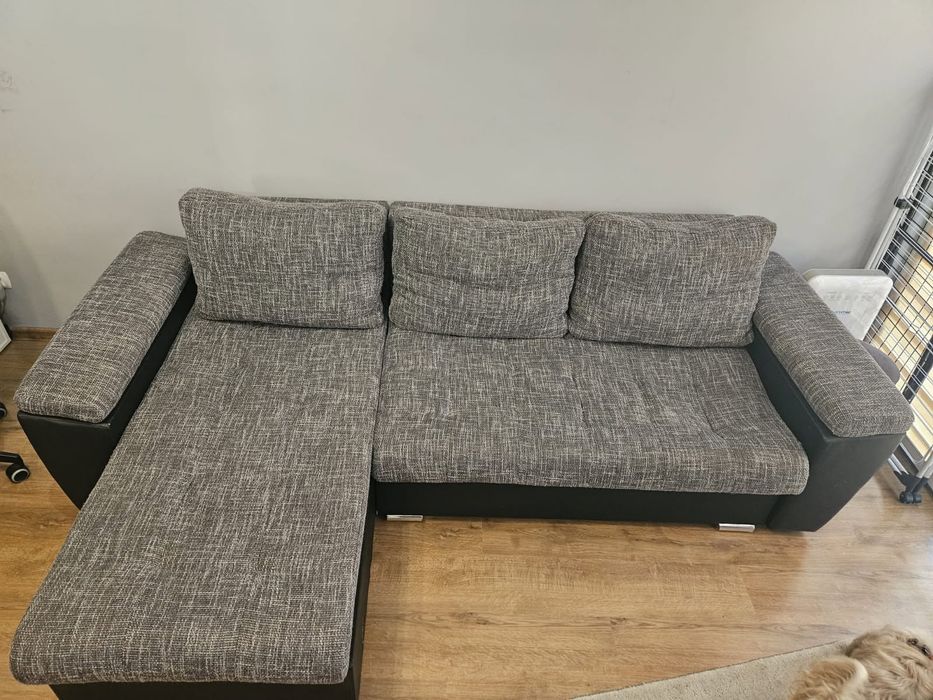 Kanapa narożna z funkcją spania